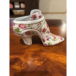 Floral Shoe Figure by Formalities Vintage Decor Great Condition